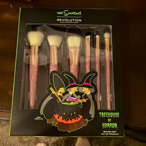 The Simpsons makeup brush set